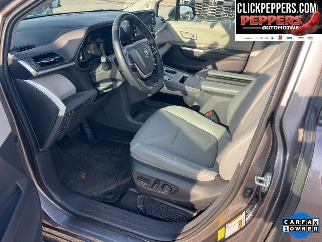 2022 Toyota Sienna XLE 8 Passenger