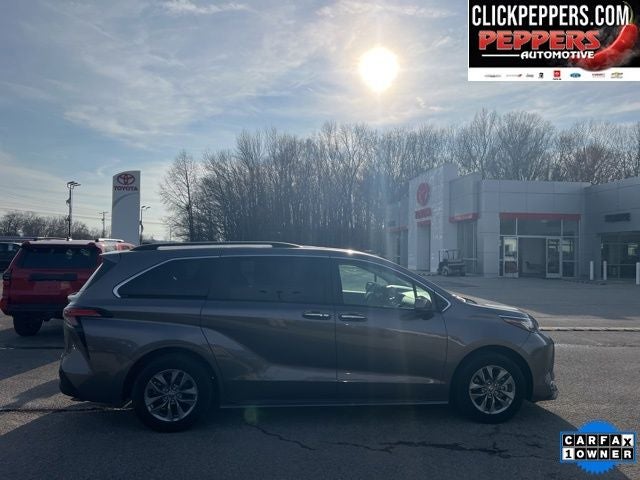 2022 Toyota Sienna XLE 8 Passenger