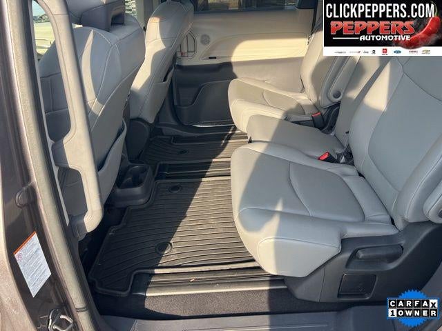 2022 Toyota Sienna XLE 8 Passenger