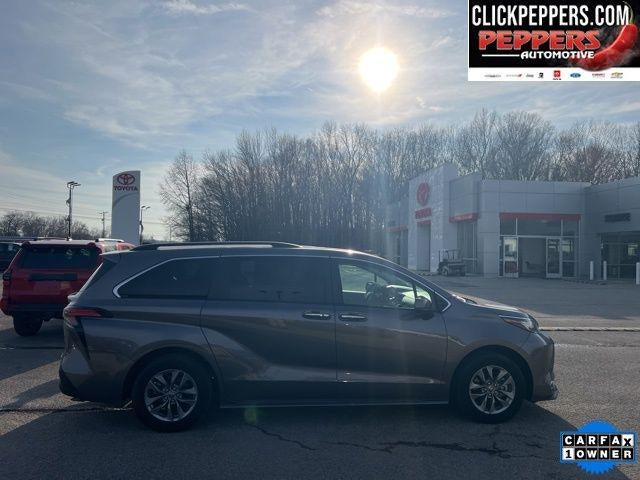 2022 Toyota Sienna XLE 8 Passenger