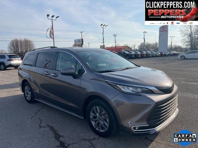 2022 Toyota Sienna XLE 8 Passenger
