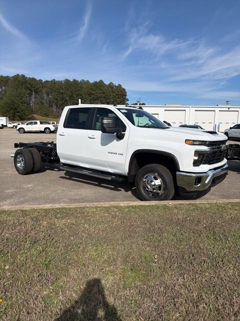 2026 Chevrolet Silverado 3500 HD Chassis Cab LT