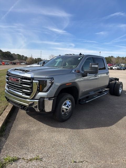 2026 GMC Sierra 3500 HD Chassis Cab SLE