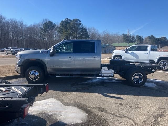 2026 GMC Sierra 3500 HD Chassis Cab SLE